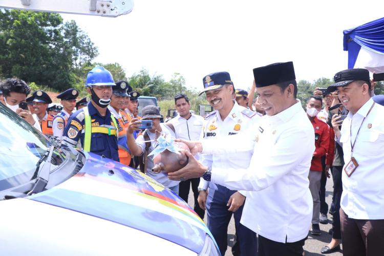 Pj Walikota Berikan Layanan Cepat LPJU dan Bus TMP