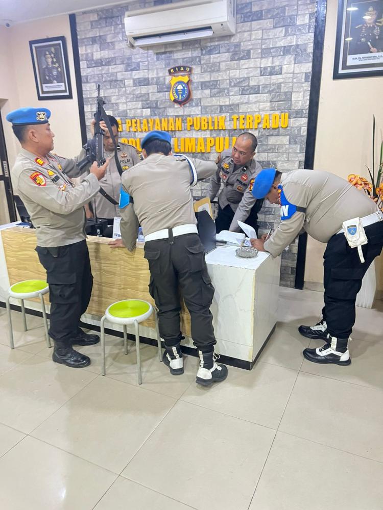 Propam Polresta Pekanbaru Cek Tahanan, Piket dan Senpi Personel di 5 Polsek