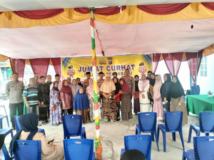 Jumat Berkat, Polresta Pekanbaru Tampung dan Berikan Solusi Untuk Warga