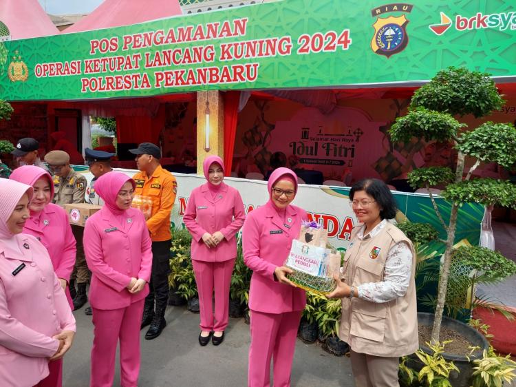 Ketua Bhayangkari Riau, Nindy M Iqbal Berikan Support Buat Personel Pam LK 2024