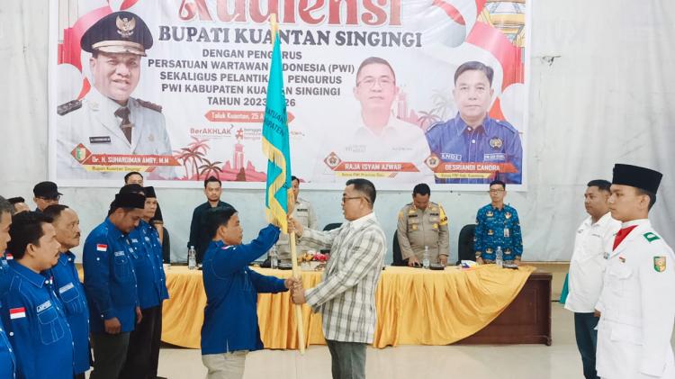 Pengurus PWI Kuansing Periode 2023-2026 Dilantik, Bupati Janjikan Hal ini