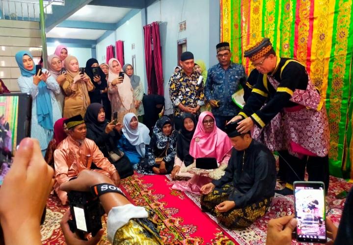 Bacawako Pekanbaru Rahamansyah diberi Gelar Adat Datuk Paduko Rajo Lestari