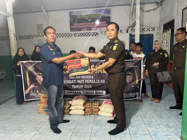 Kejati Riau Gelar Bakti Sosial di HUT Persaja ke-73