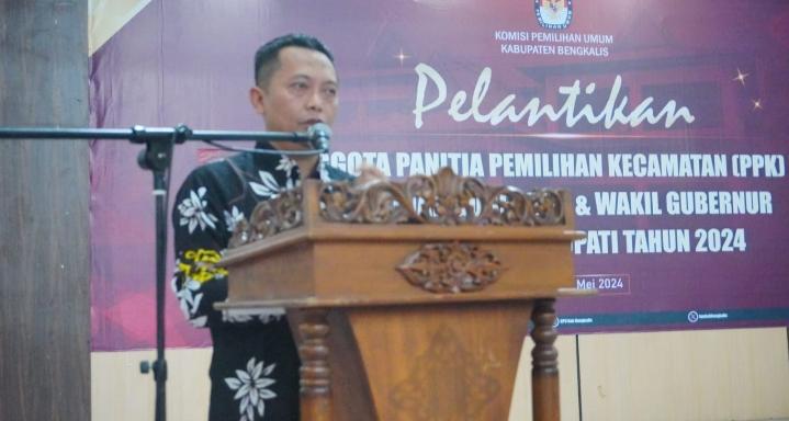 KPU Riau Lantik 857 Orang PPK Pilkada Serentak