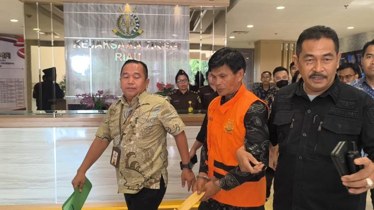 Dugaan Korupsi Dana Sawit 500 Ha Milik Pemkab Kuansing, Direktur BUMDes Karya Muda Ditahan Kejati