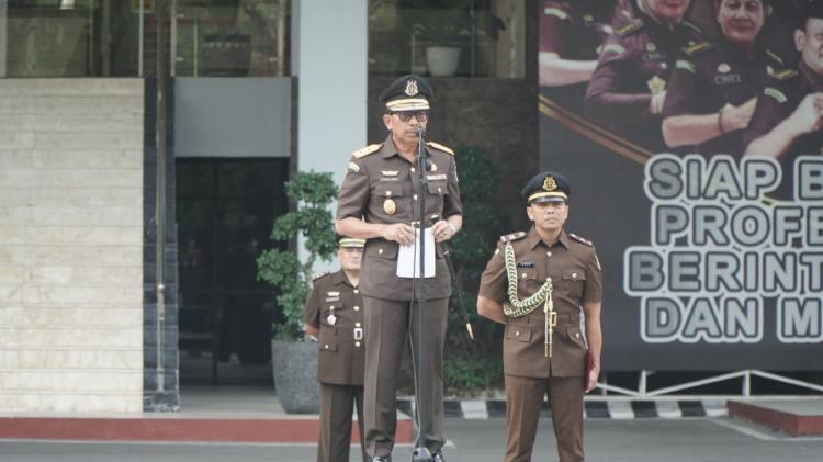 Kajati Riau Pimpin Upacara Hari Lahir Pancasila