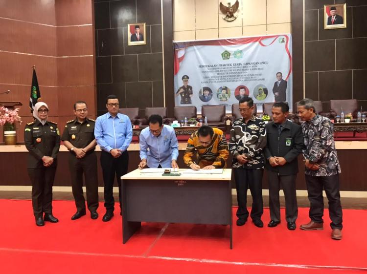 Kajati Riau Berikan Pembekalan PKL Mahasiswa UIN dan Resmikan Rumah Restoratif Justice