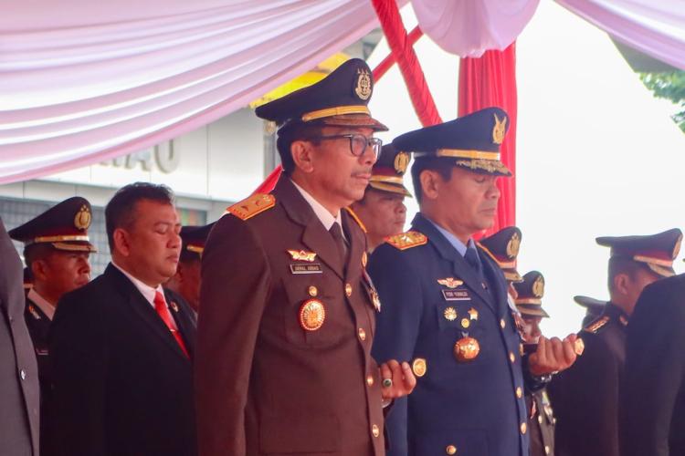 Kajati Riau Hadiri Upacara HUT Bhayangkara ke-78