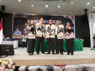 Menang Aklamasi, Adolf Bastian Kembali Pimpin PGRI Riau