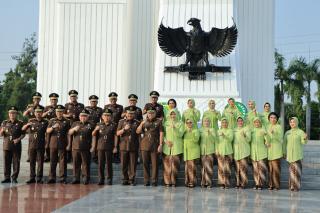 Wakajagung Pimpin Ziarah ke TMP Kalibata Dalam Rangka HBA ke-64 dan HUT IAD ke-24