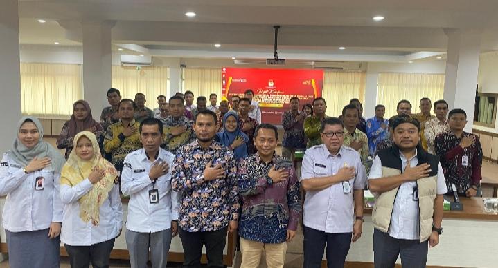Rakor Permasalahan Hukum dan Pemuktahiran data KPPS Pilkada Riau