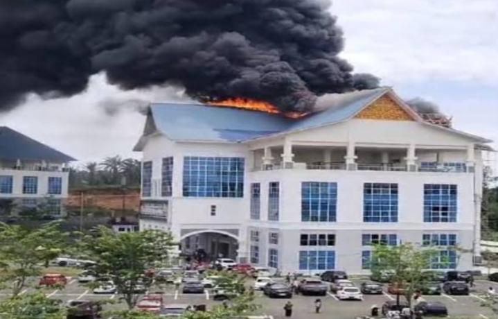 Kantor Dinas Perkim Pekanbaru Terbakar