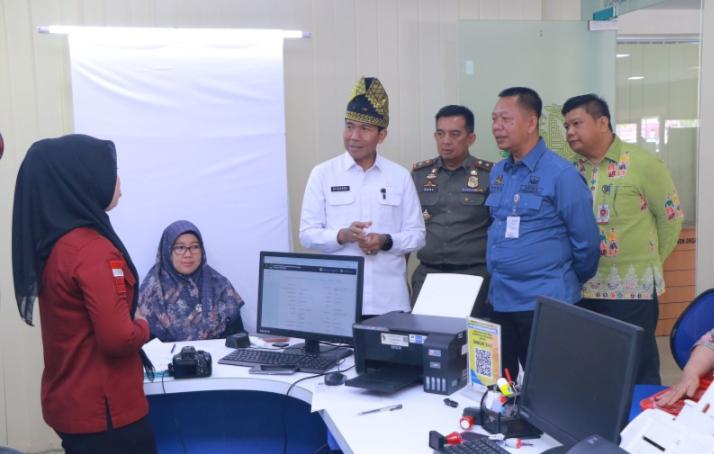 Sekjen Ombudsman RI, Apresiasi Tingginya Standar Pelayanan Publik Pemko Pekanbaru