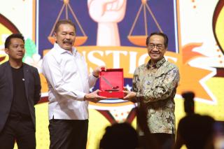Jaksa Agung Terima Penghargaan Apresiasi dari Jaksapedia dan Univ Hasanuddin