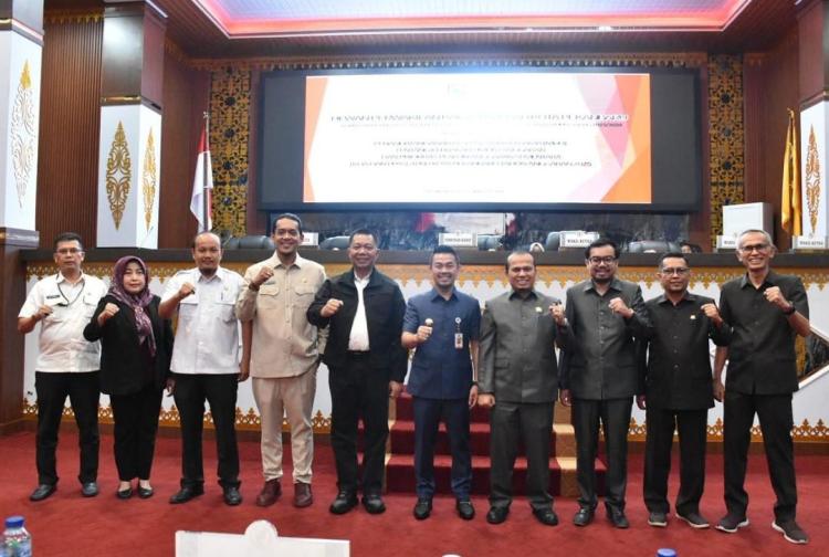 Tengku Azwendi Fajri Hadiri Rapat Paripurna HUT ke-67 Riau