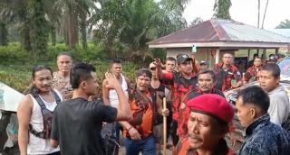 Bentrokan di Rantau Bais Nyaris Pertumpahan Darah, Polres Rohil Bungkam Kah?