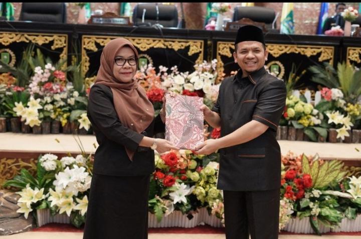 Pemprov Riau Terima Hasil Rapat Paripurna Sidang I DPRD Riau