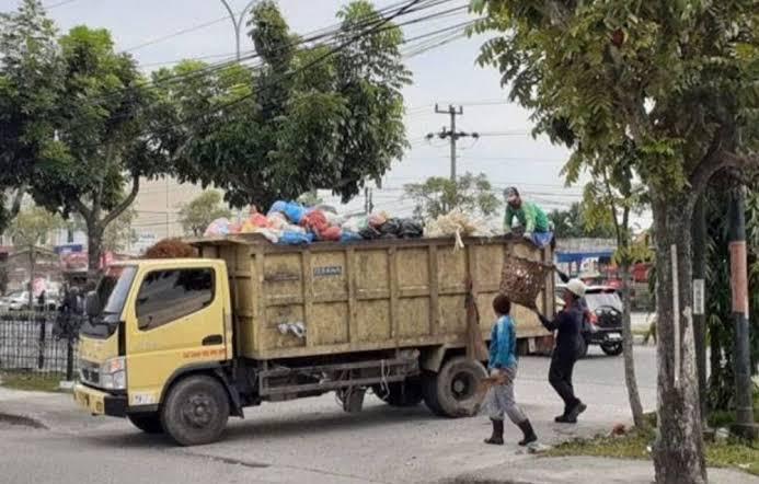 Pemko Pekanbaru Tegaskan PT EPP Tetap Angkut Sampah Saat Cuti Lebaran