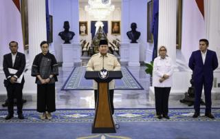 Presiden Prabowo Subianto Umumkan THR dan Gaji ke 13 Aparatur Negara