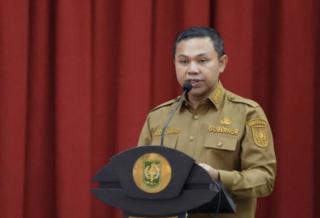 Gubri Larang Pejabat Pakai Mobil Dinas Buat Mudik : Ketahuan, Saya Copot !