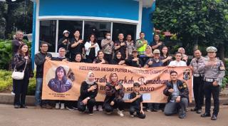 Pengurus Pusat KBPP Polri Bagikan Nasi Box ke Petugas Pos Pantauan Lebaran