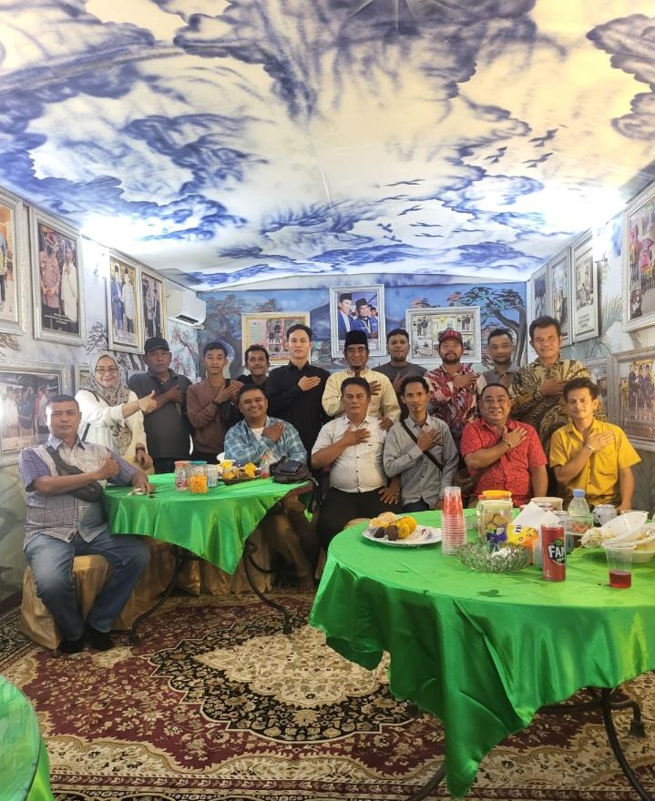 Puluhan Wartawan Hadiri Open House Ketum DPP Santri Tani NU 