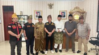 Pererat Hubungan dan Minta Tunjuk Ajar, Pengurus DPD GRIB Jaya Riau Silaturahmi ke Lembaga Adat Melayu Riau