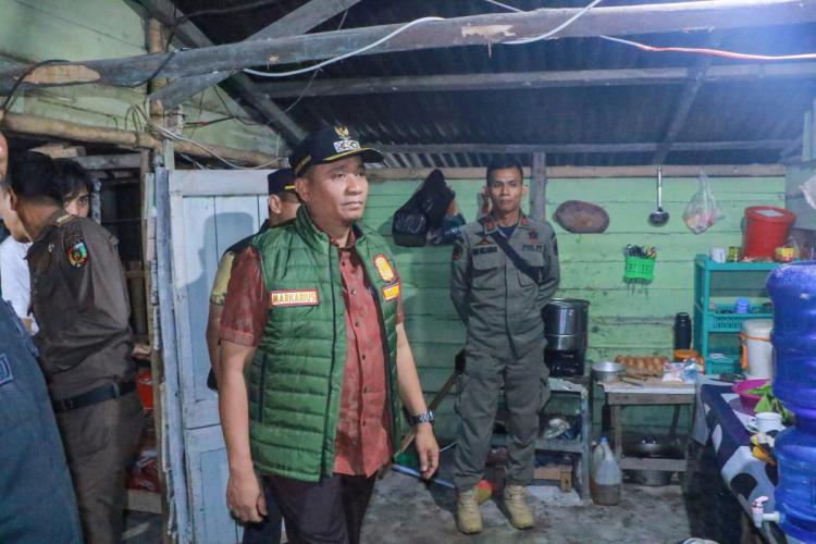 Sidak Tenda Biru, Wawako Pekanbaru Temukan 4 Wanita dan Miras