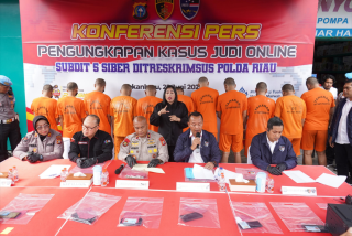 Polda Riau Bongkar Praktek Judol High Domino Island, Omzet Capai 3,6 Miliar