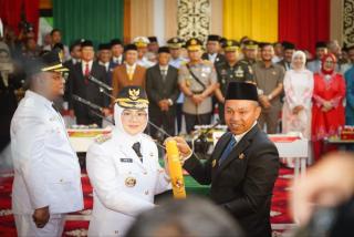 Setelah Berjuang Cukup Panjang, Afni-Syamsurizal Resmi Dilantik Gubri