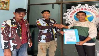 DPD II IPK Kota Pekanbaru Serahkan SK Pengurus Baru Sapma IPK Periode 2025-2028