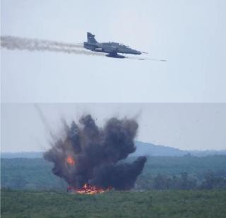 Dua Skuadron Lanud Rsn Pekanbaru Tunjukan Aksi Luar Biasa