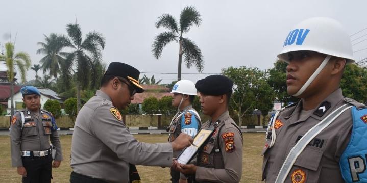 Kapolres Kampar Pimpin PTDH Bripka Helmi Kasdi