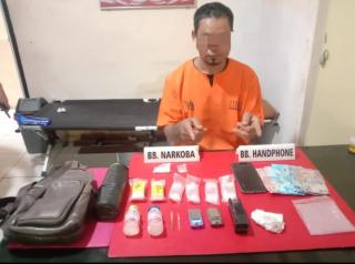 Satresnarkoba Polres Kampar Ringkus Bandar Narkoba Saat Tidur