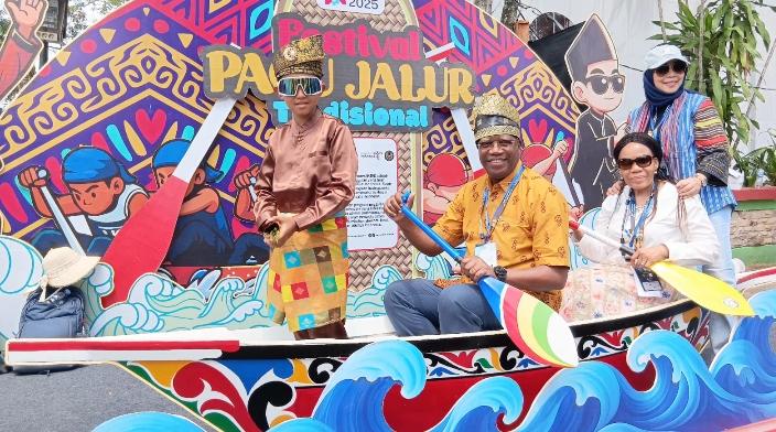 Dubes Mozambik Kagum Lihat Festival Pacu Jalur Kuansing