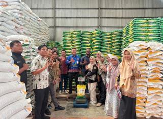 Polres Bengkalis Mengecek Ketersedian Stok Beras Terpenuhi