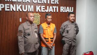 Tim Tabur Kejati Riau Berhasil Amankan Buronan Kasus Korupsi Dana Desa