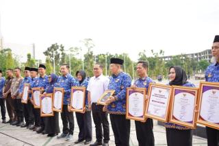 Penghargaan UHC 2025 ke Kabupaten/Kota dari Pemprov Riau