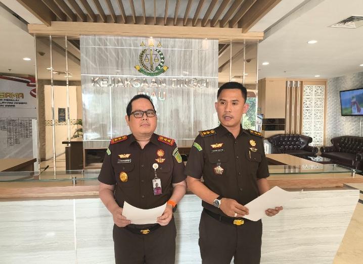 Tim Tabur Kejati Riau dan Kejari Siak Tangkap Buronan Penipuan Lahan
