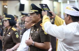 I Dewa Gede Wirajana Resmi Jabat Kajati Riau Gantikan Sutikno