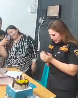Terharu Dapatkan Surprise, Imelda Samsi : Kompak dan Solid Selalu DPD GRIB Jaya Riau