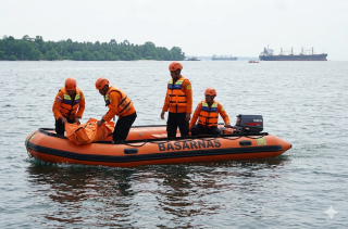 Tim SAR Gabungan Temukan Jasad ABK Tenggelam di Perairan  Selat Rupat Dumai
