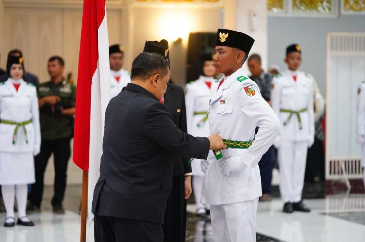 Plt Gubri Kukuhkan Pasukan Paskibraka 2026