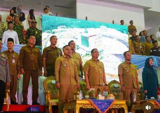 Dikukuhkan Wako Pekanbaru, Ketua RT/RW Marpoyan Damai Resmi Terbentuk