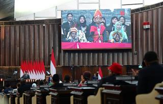Saksikan Langsung Pidato Presiden, Para Murid Penerima Manfaat Terharu